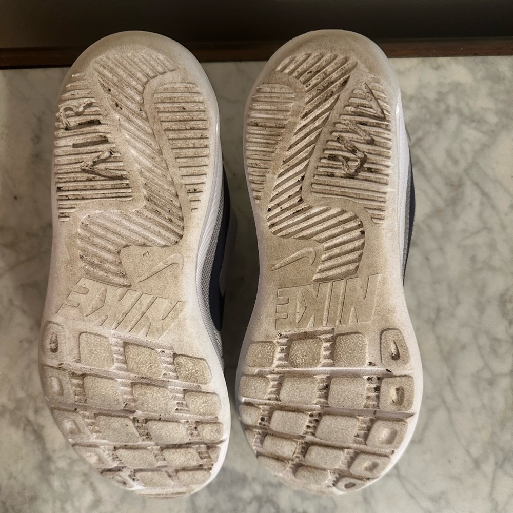 Nike Tan and Black Athletic Sneakers - Picture 5 of 5